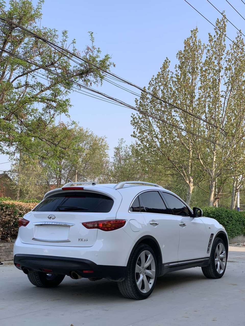 全款90九万多,支持分期        到家2013年英菲尼迪fx35 俗称日系车