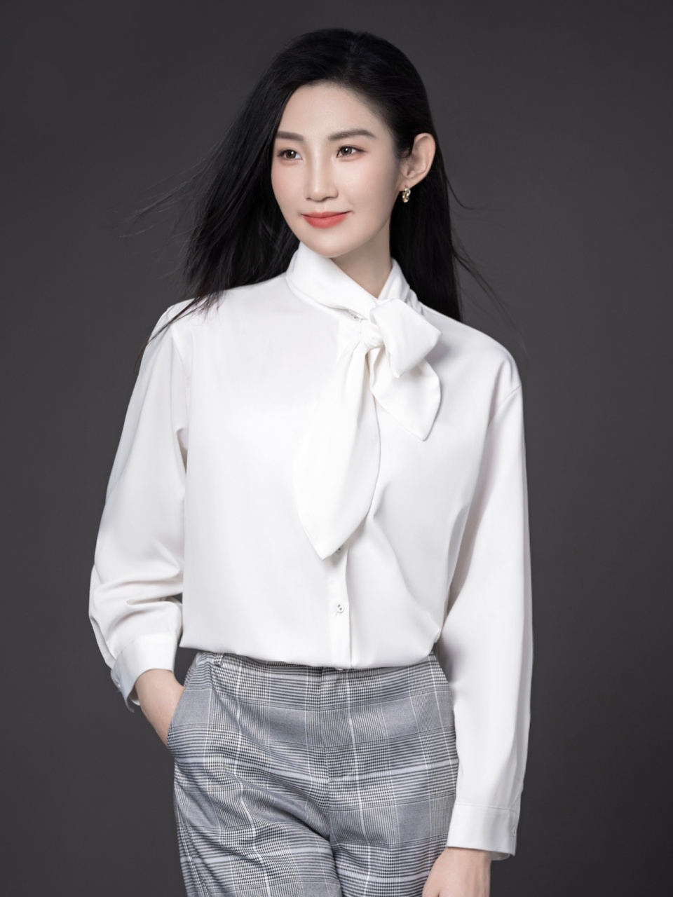 高级 气质 白领 个人形象照 个性化时代 你需要一张高级商务形象照 打