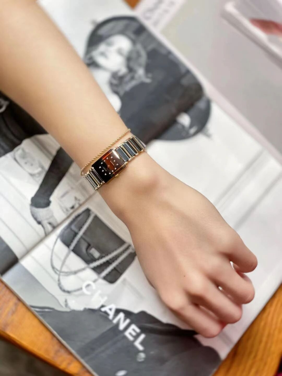 rado& 千元轻松入手高颜值手表 rado   jubile系列 镶钻石英腕表60