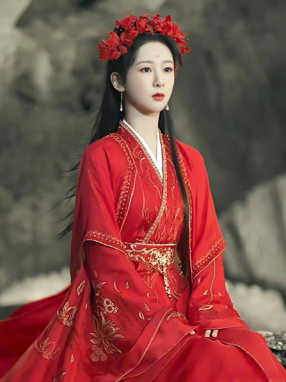 盘点内娱女明星影视剧里的经典红衣造型97 杨紫,刘亦菲,刘诗诗,赵露