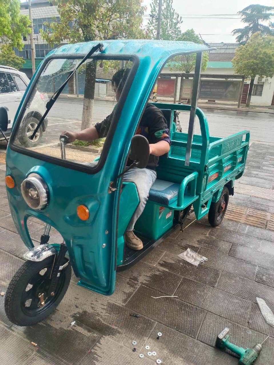 隆鑫电三轮 高功率 大动力  跑得远 农用家用好帮手