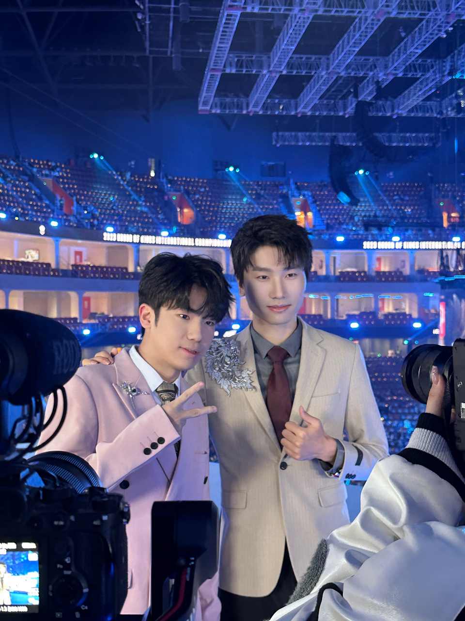 estarpro花海   estar超话#星芒在燃