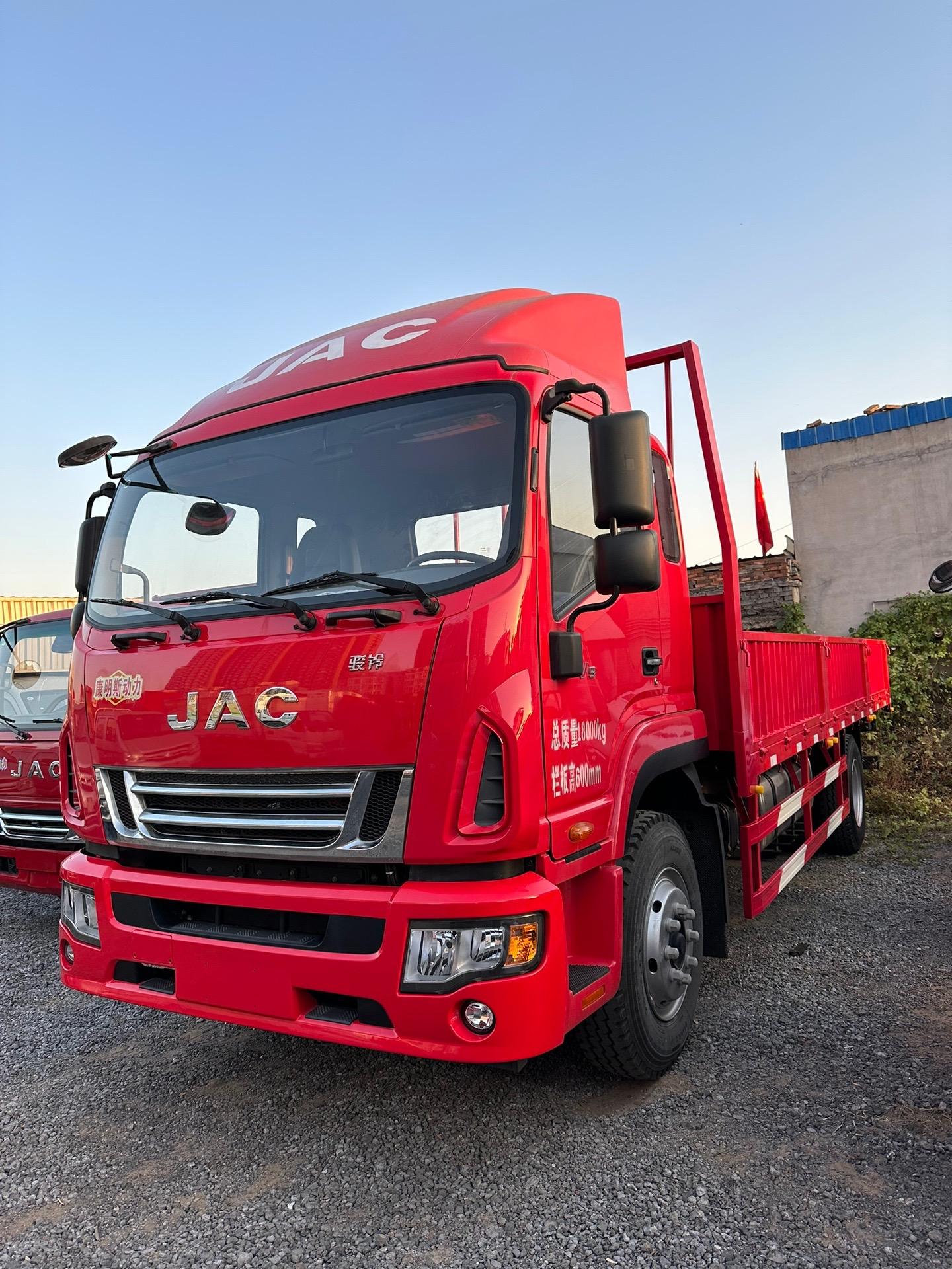 新到最新款江淮v9平板,6米8长,康明斯发动机220马力,法士特八档,1000