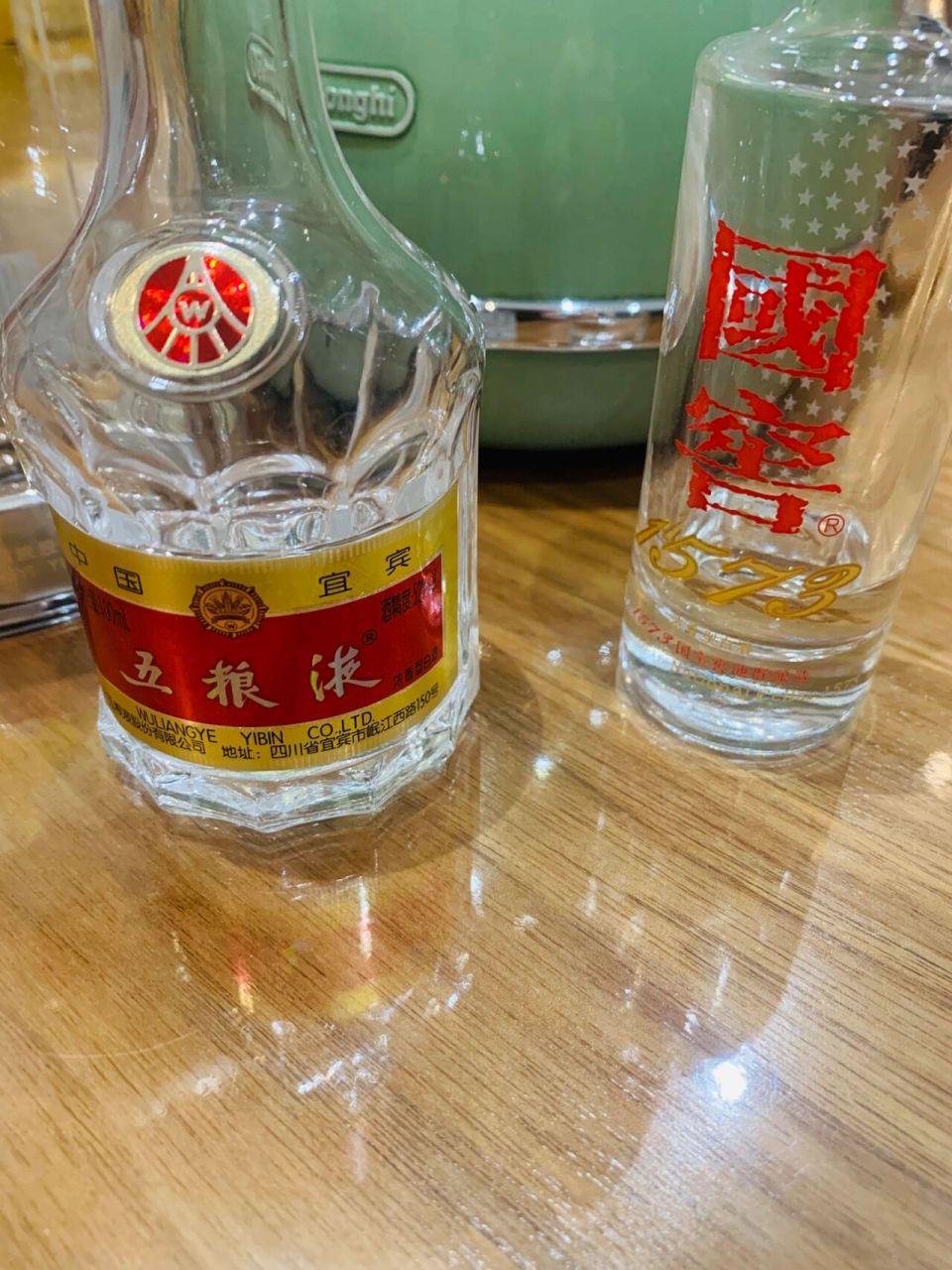 五粮液pk国窖1573,盲品定输 盲品结果: 说实话,喝10次酱香也喝不了1次