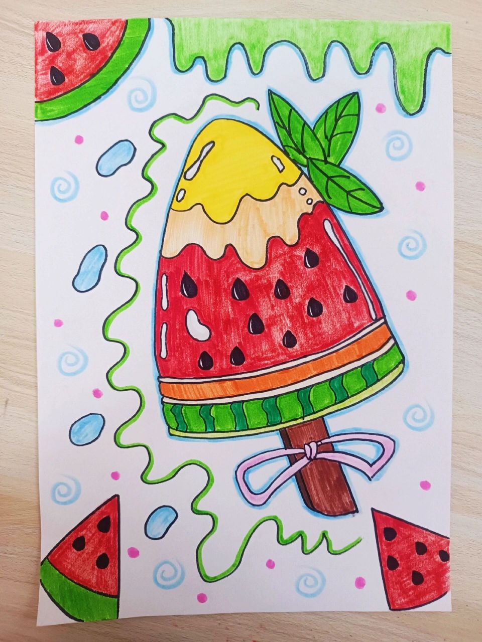 儿童创意画(一) 绘画主题:夏日冰棍 适合年龄:4-6岁 准备工具:素描纸