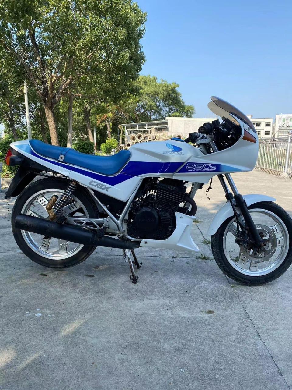 本田cbx250参数图片