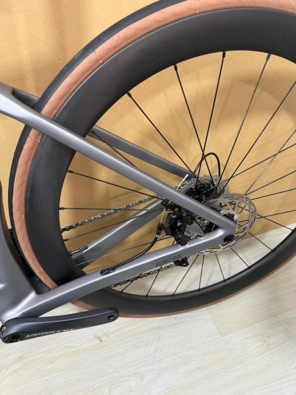 sava a8全碳纤维碟刹公路车全碳纤维车架,桶轴 碟刹禧玛诺ut r8000