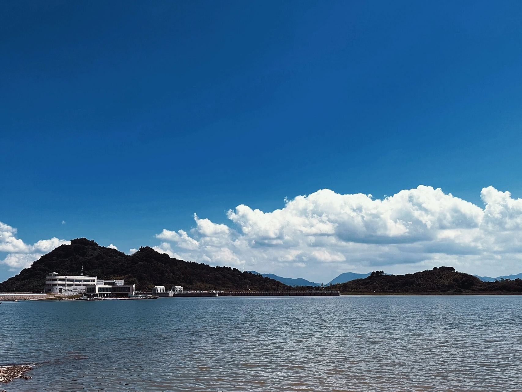 天妃湖 周六早上八点多从镇海出发一个半小时左右到达,沿途风景很美