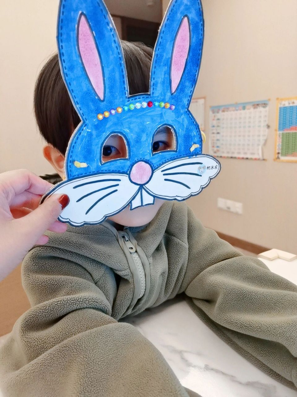 幼儿园作业-兔子面具 开学季,要求小朋友做一个关于兔子的手工,这款