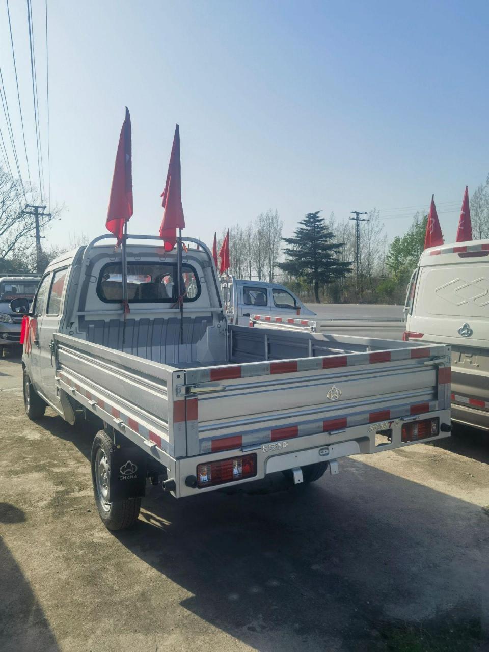 重庆长安新豹t3双排1.6排量大动力!货箱长2米25和2米55可选!