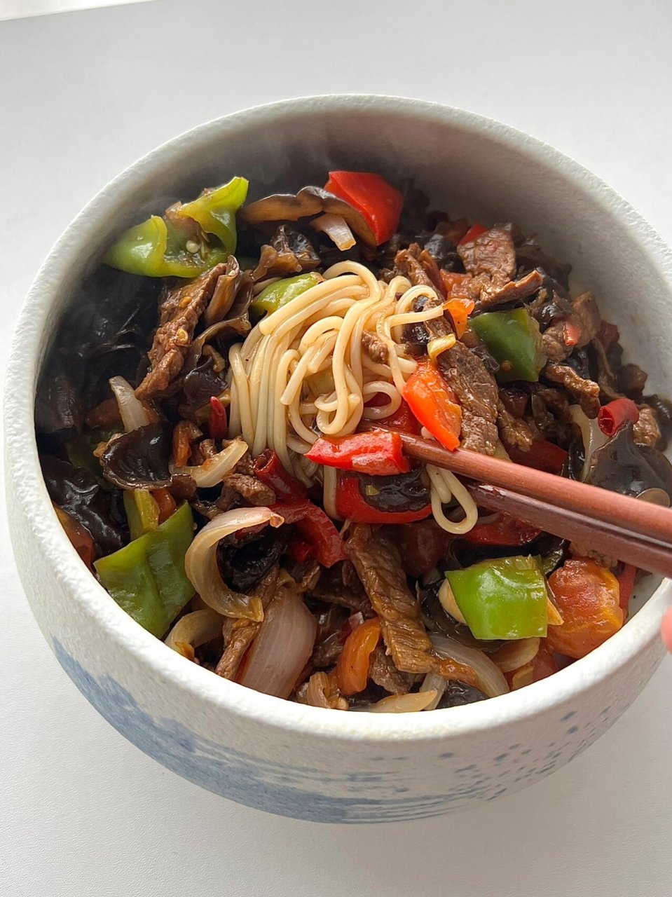 用来做新疆过油肉拌面真的绝了! 准备食材 -番茄,黑木耳,红