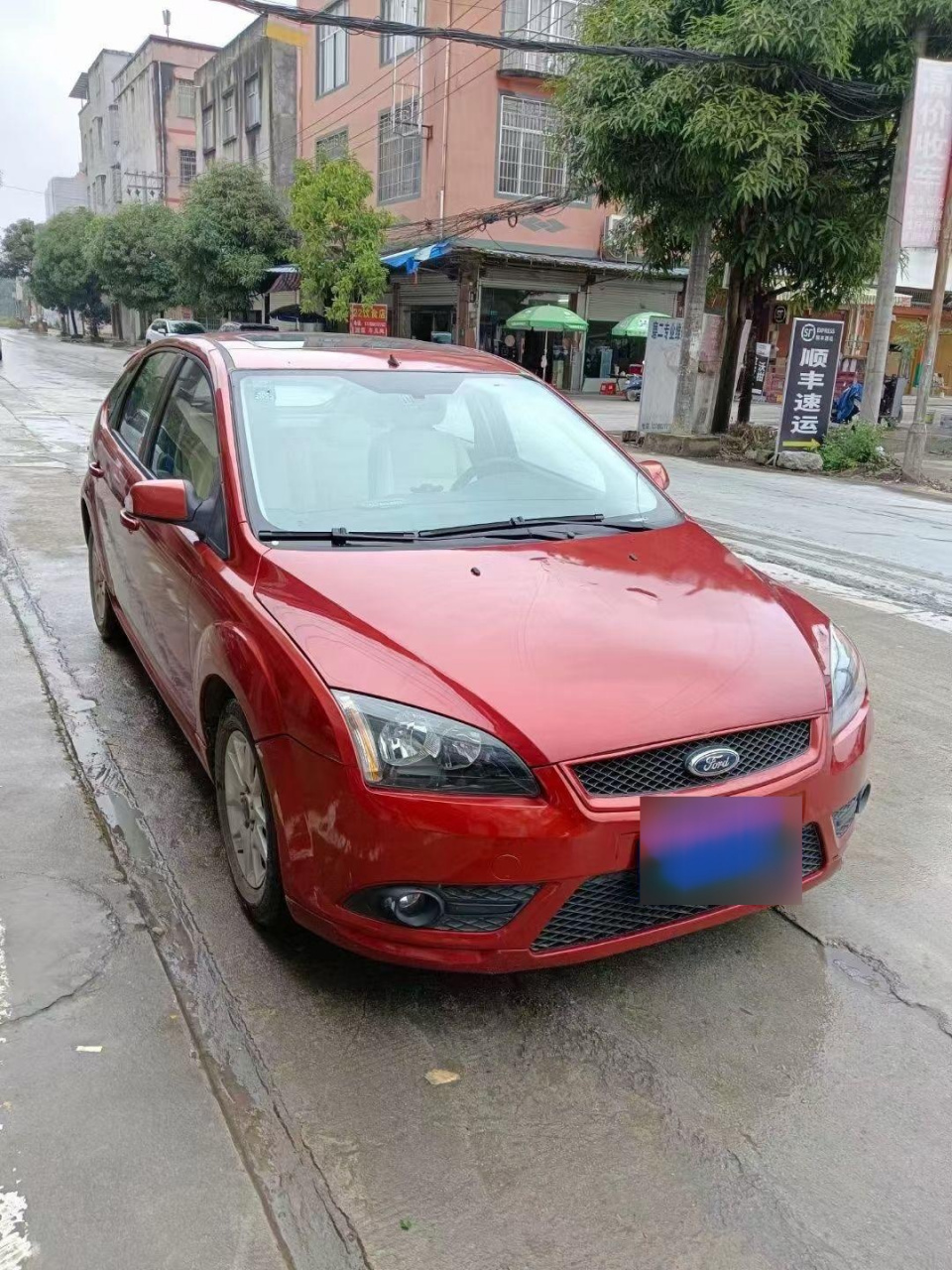 07年福特福克斯1.8自动挡高配天窗,精品车况,大屏导航 ,倒车影像.