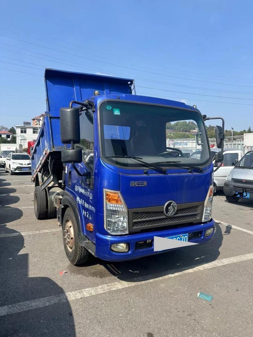 20年4月重汽王牌蓝牌自卸,云内490发动机,斗长3米1,宽1米9,6条新750