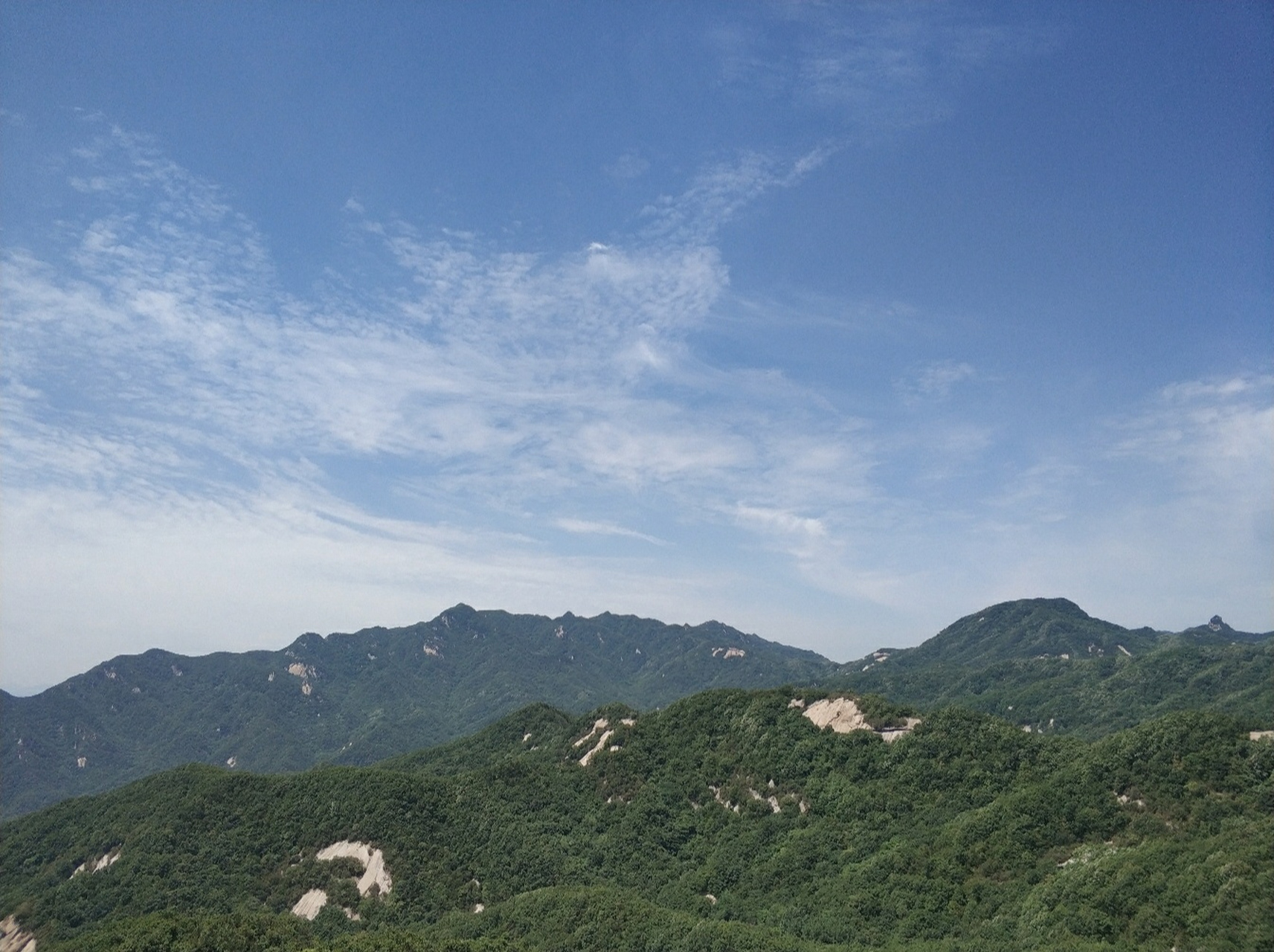 嵩县天池山 天池山位于伏牛山世界地质公园-千里伏牛山脉北侧,4万亩的