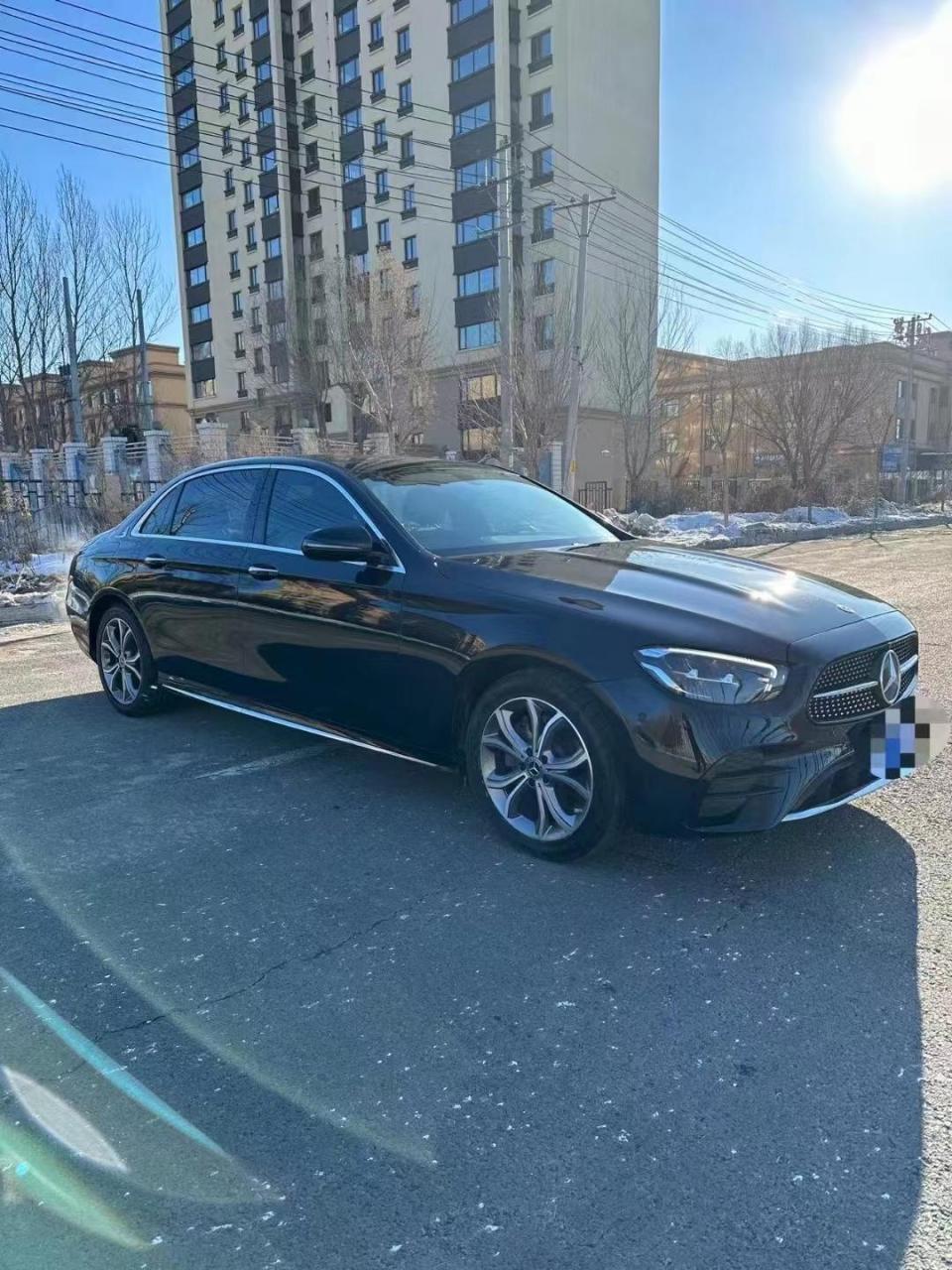 21年奔驰e300l,运动尊贵版,最顶配,新车上路60万那款,柏林之声音响