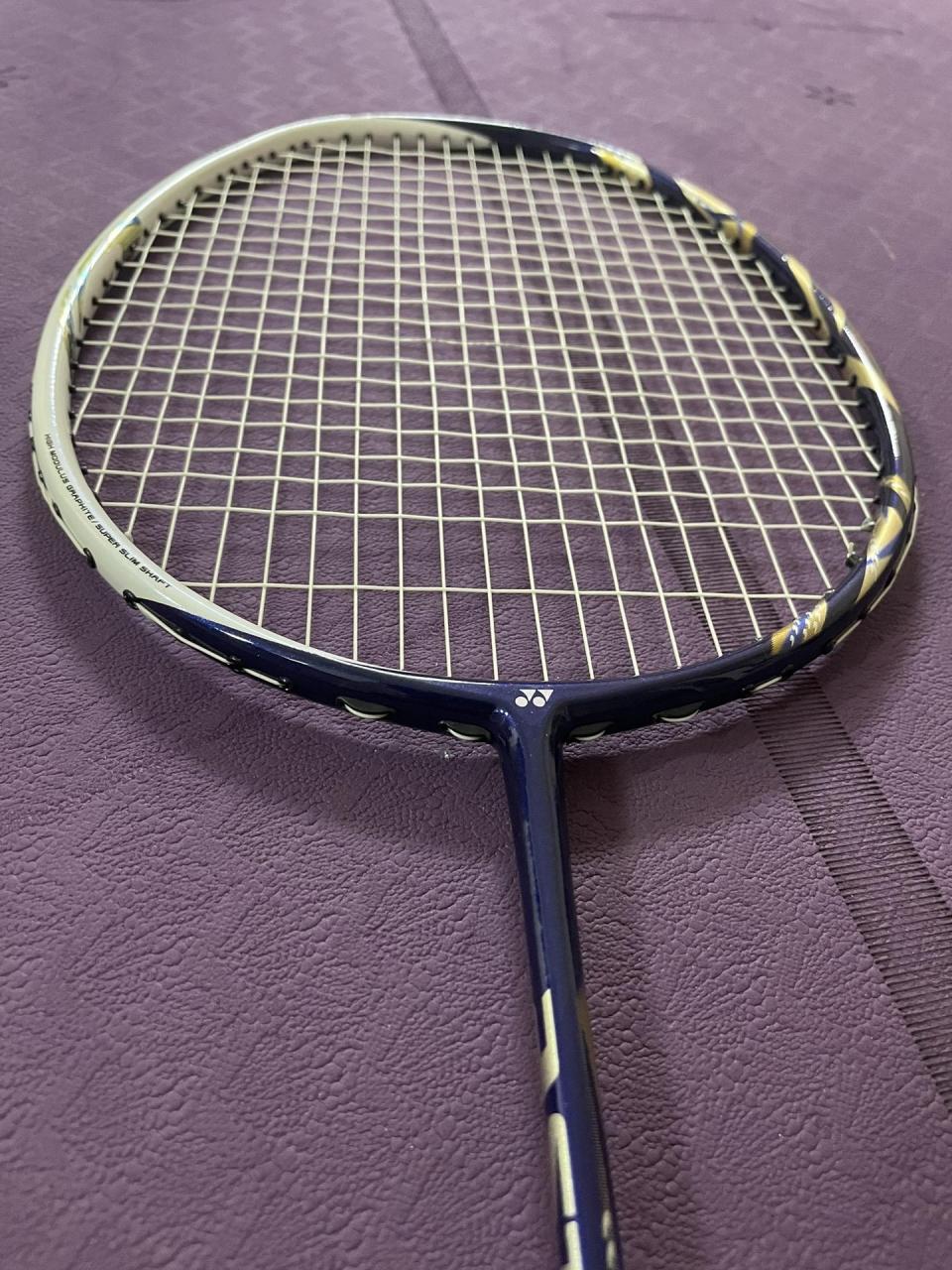 尤尼克斯天斧99限量版.