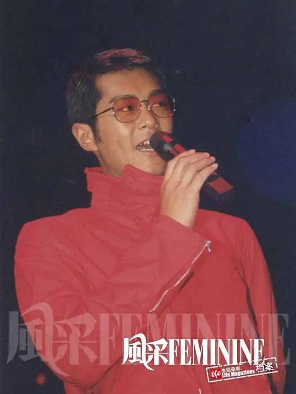 2000年5月20日,古天乐在马来西亚,参加新专辑《男朋友》的签唱会,一身