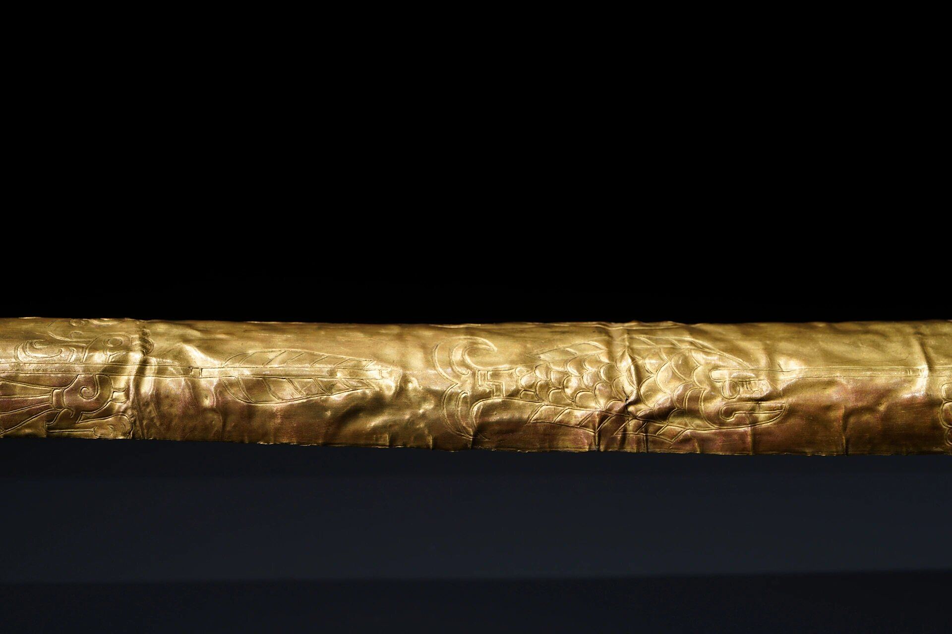 三星堆文物|金杖(纹饰全图细节) 三星堆金杖是1986年于四川省广汉市