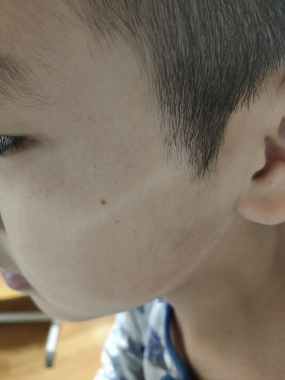 论 防晒的重要性 小学生天天戴口罩上学 我觉得孩子们还是很棒的 每天