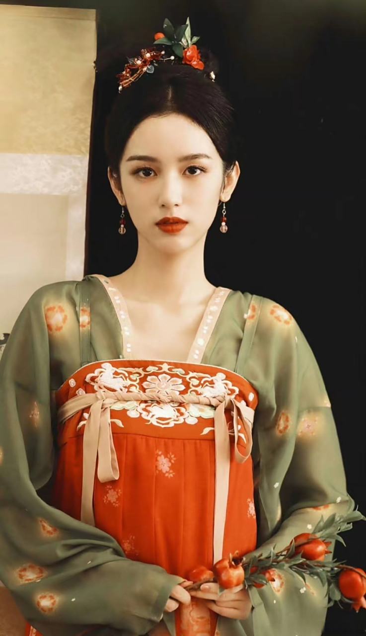 建议周也古装半永久周也武侠感 也子真的太适合古装