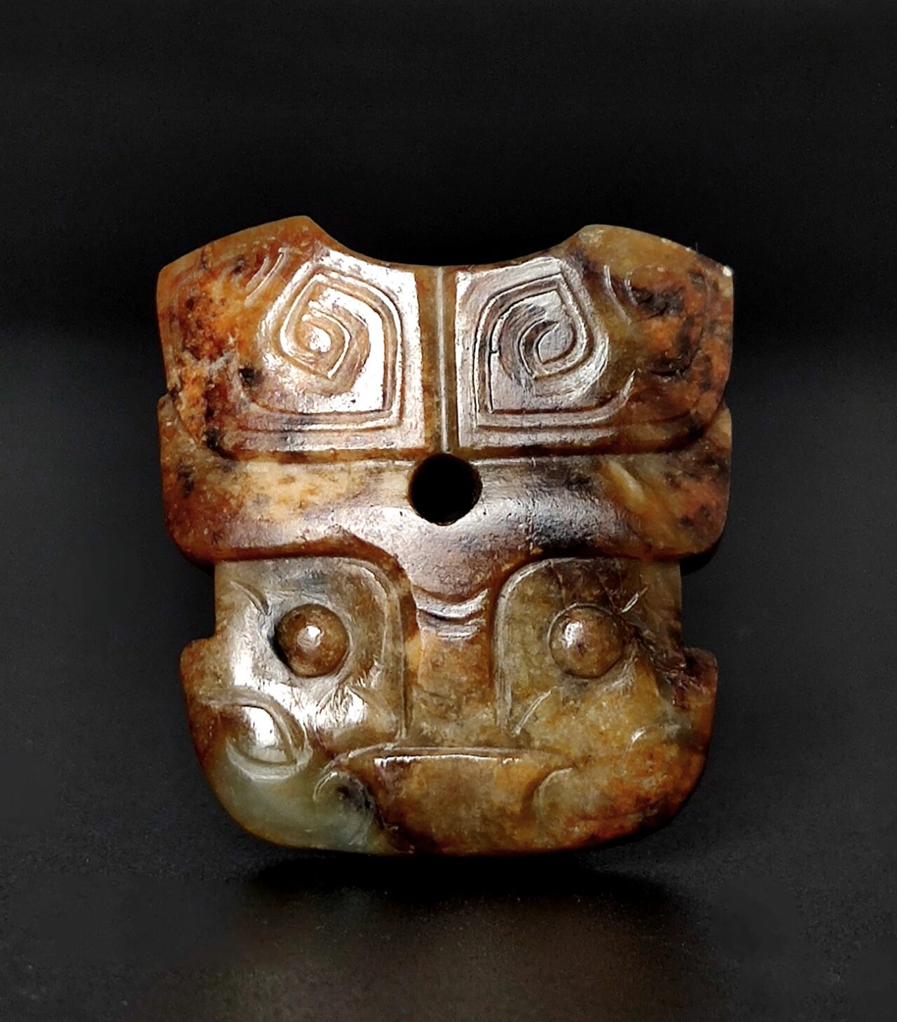 商周时期兽面纹玉佩