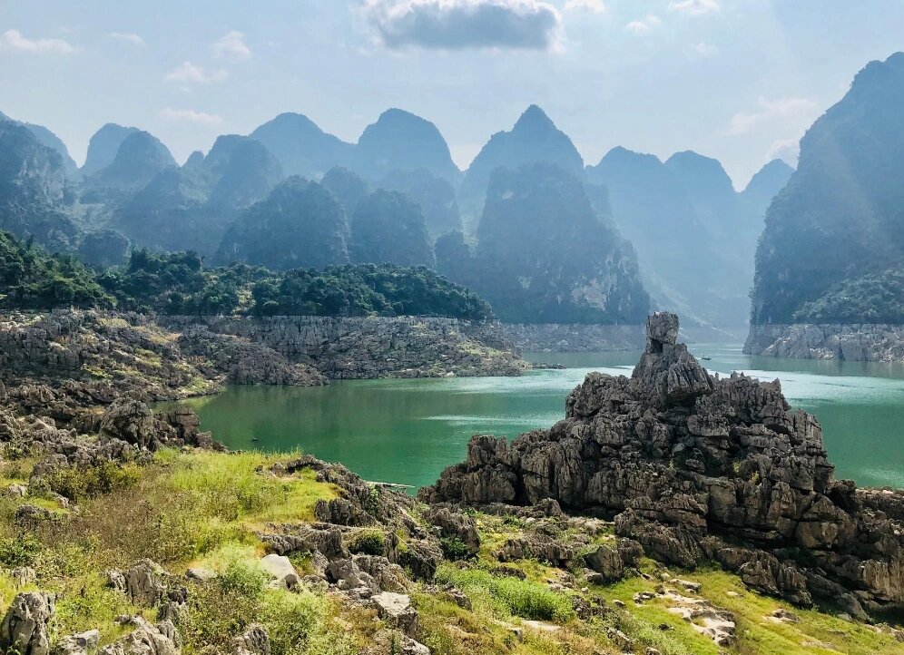 西林县风景 西林县 九龙山 八行水源岩 周邦洞群 古家寨日出 古商埠达