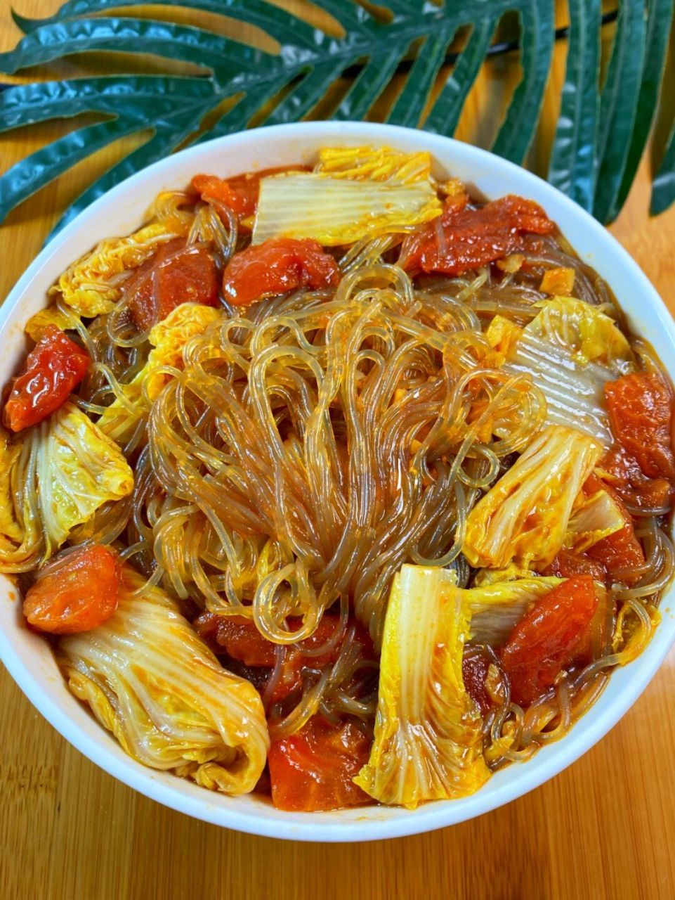 今天分享一款巨好吃的番茄白菜粉丝煲,酸爽可口,真的太好吃啦7515