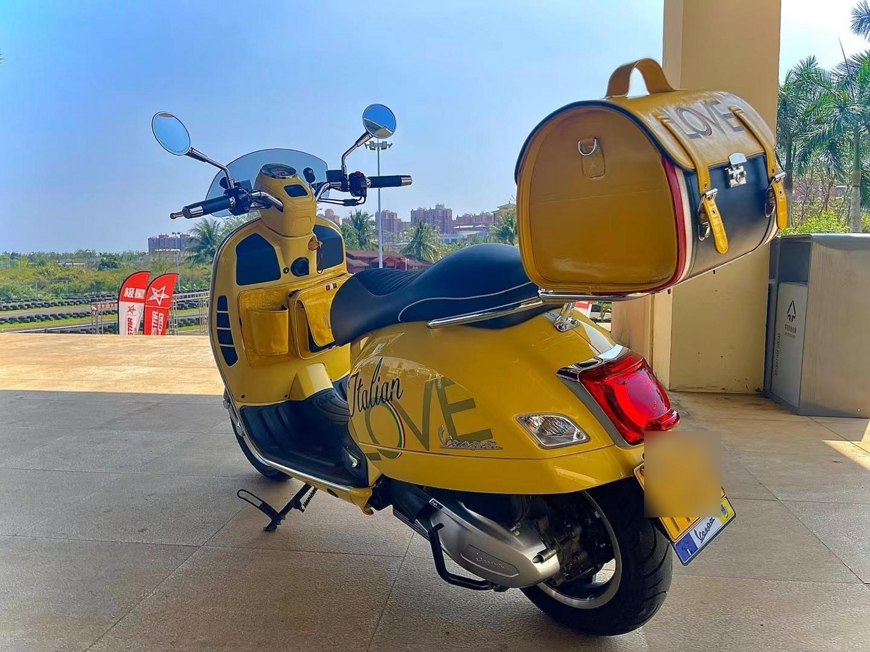 维斯帕 vespa300 六日纪念版 注册登记:2022年5月 行驶里程:1480km