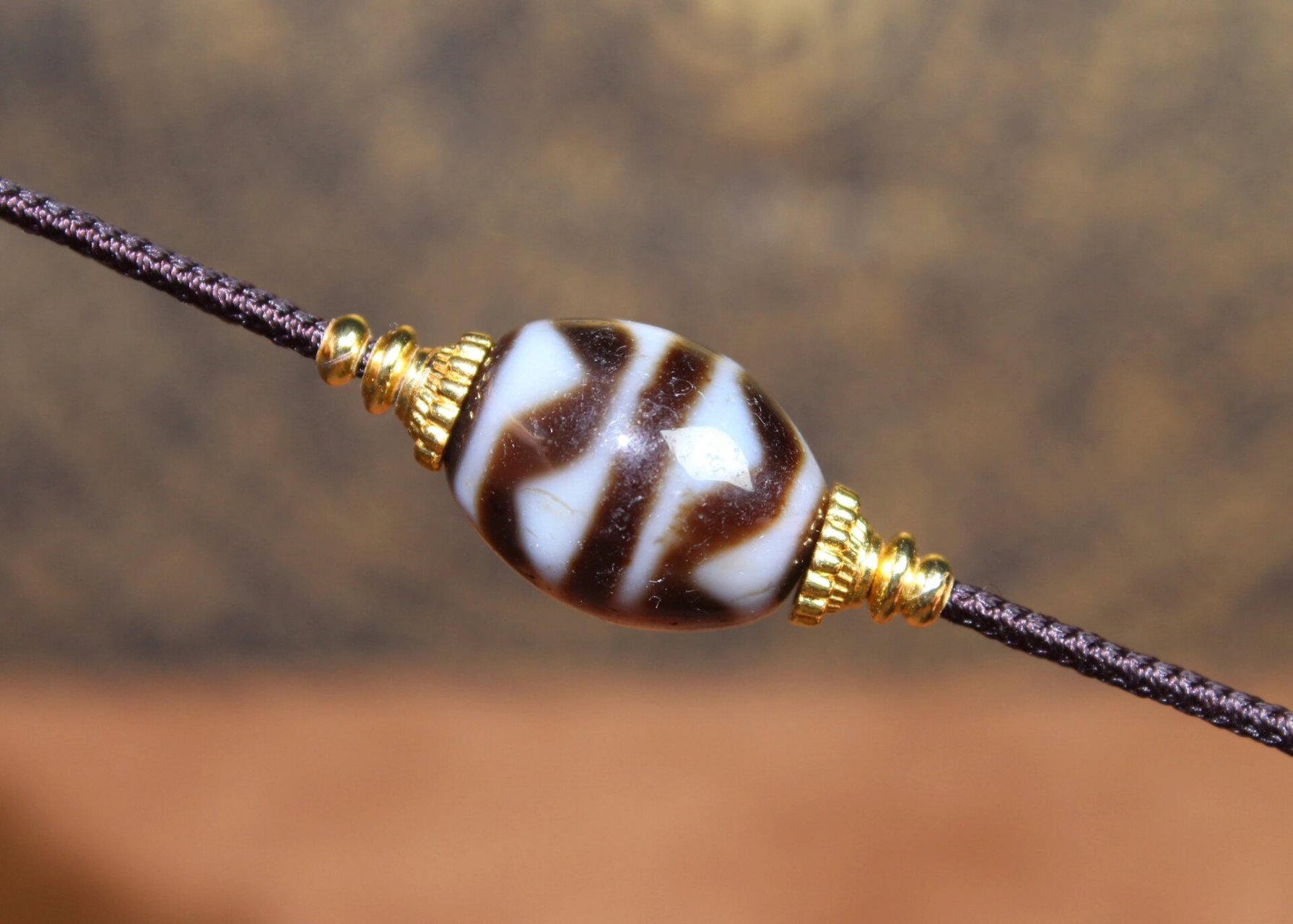 至纯品质虎牙达洛天珠——限时拍卖 纯手工珠子里面的天花板  一颗