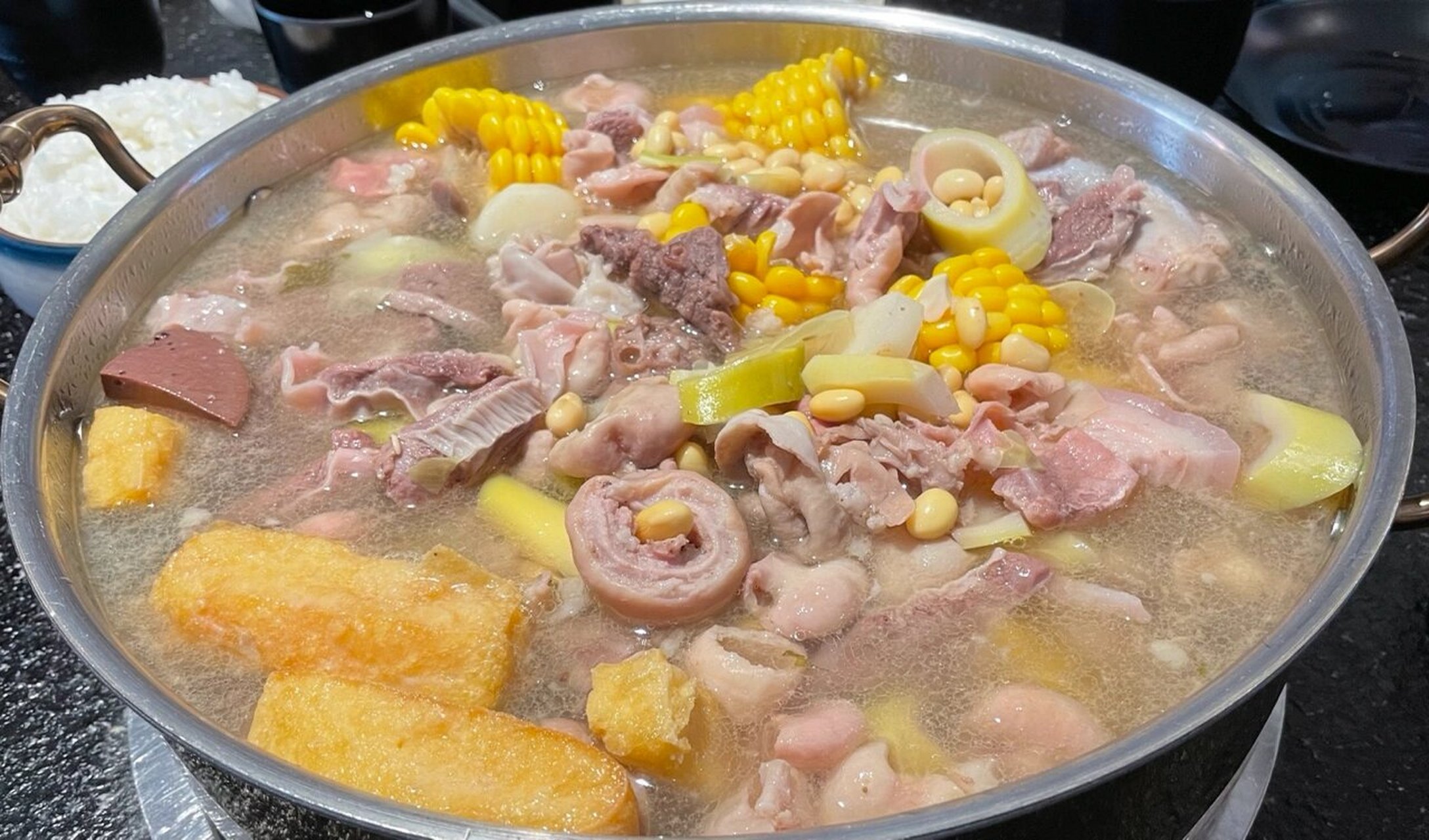 大肠咸菜火锅:南靖特产大肠咸菜.