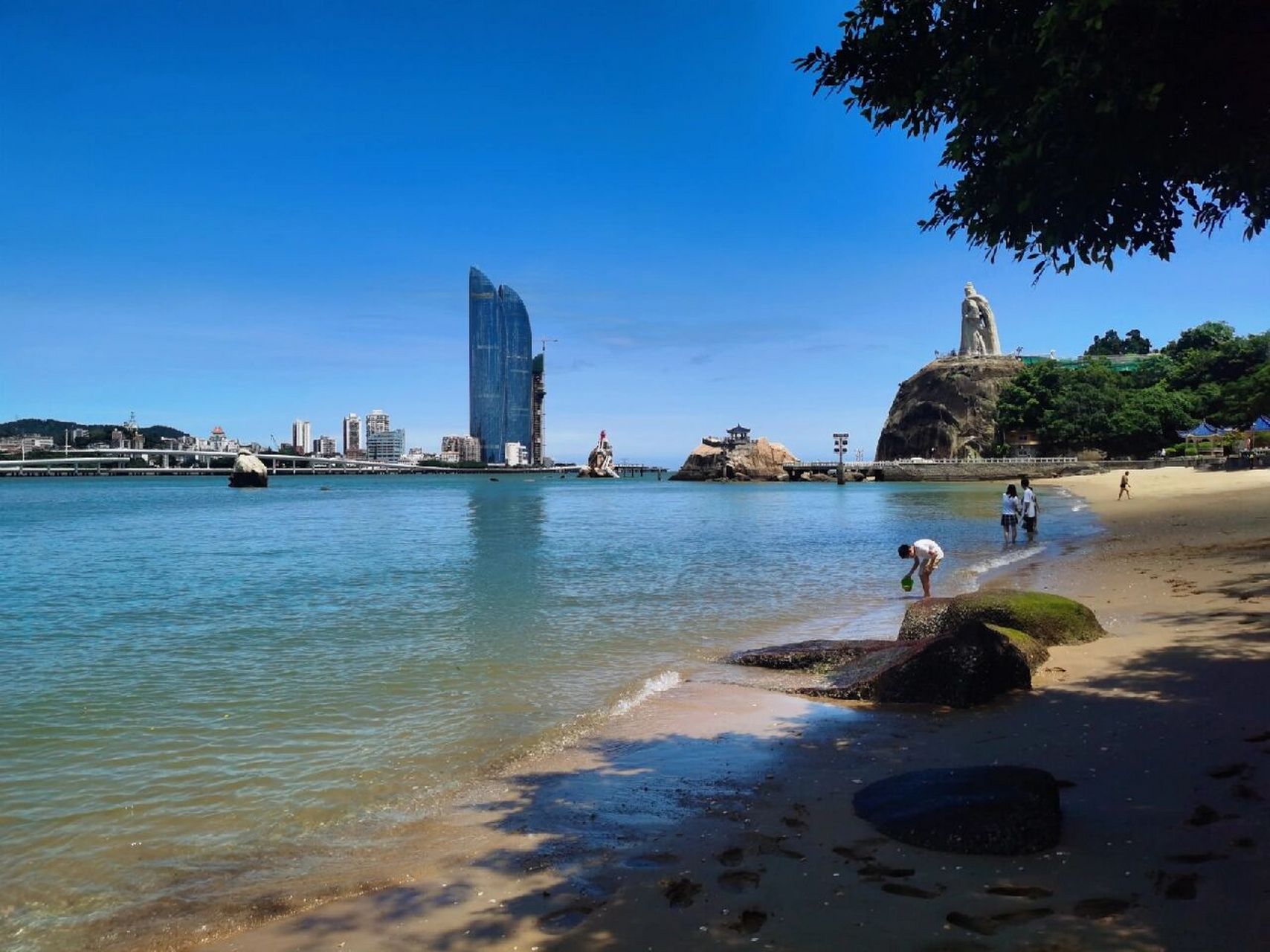 鼓浪屿必去景点一一皓月园 鼓浪屿五大免门票的核心景点之一,这是离三