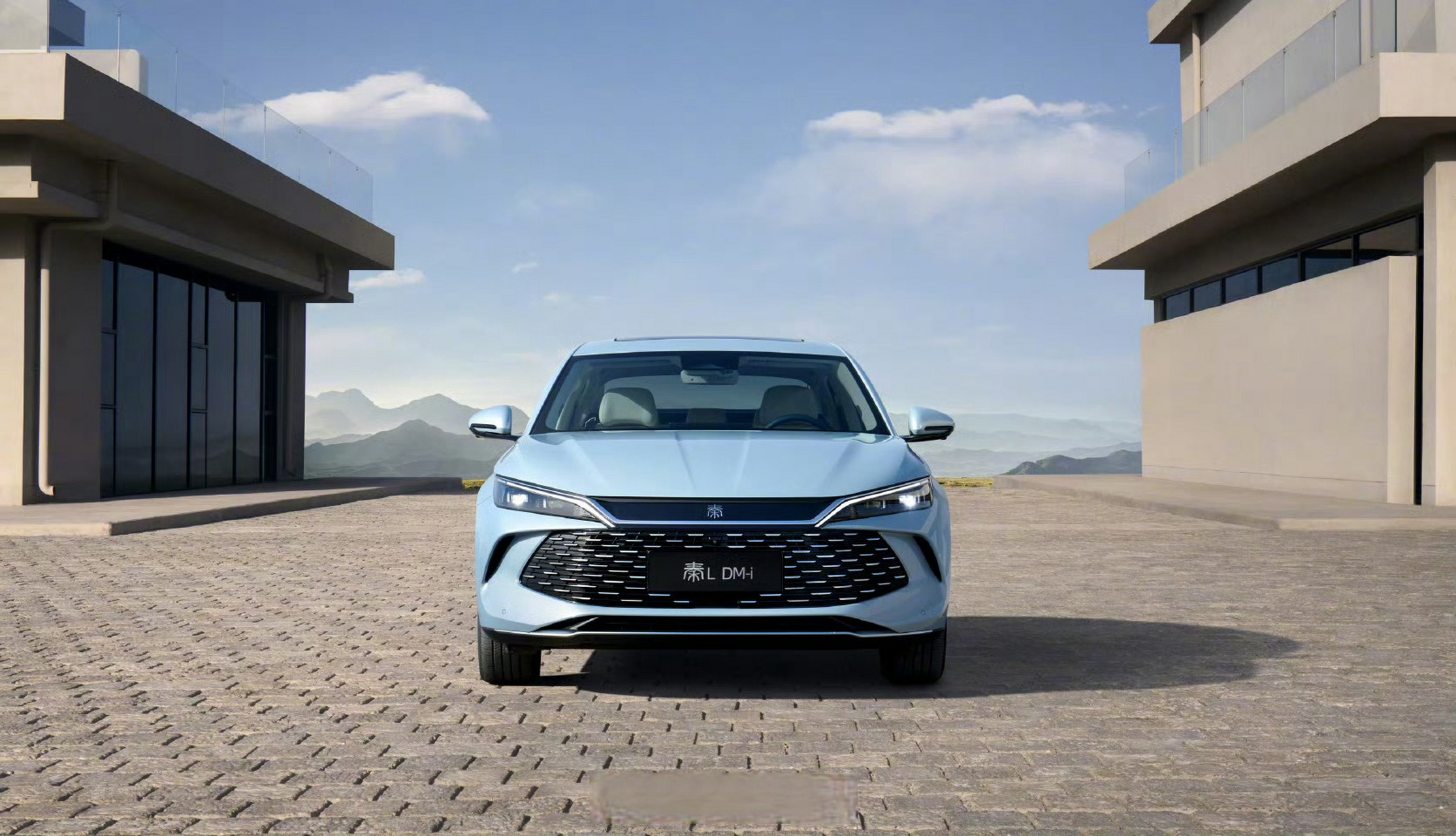 全球混动进入新时代91  发布会上,比亚迪第五代dm技术闪耀登场,续航