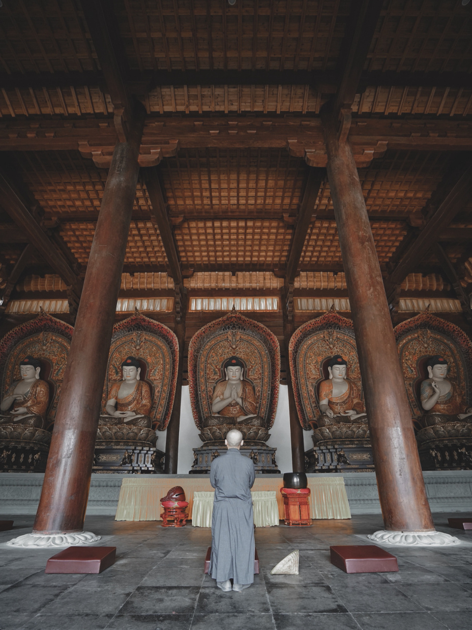 佛光禅影,盛唐遗韵,网红古刹宁波香山教寺 香山教寺位于宁波九龙湖镇