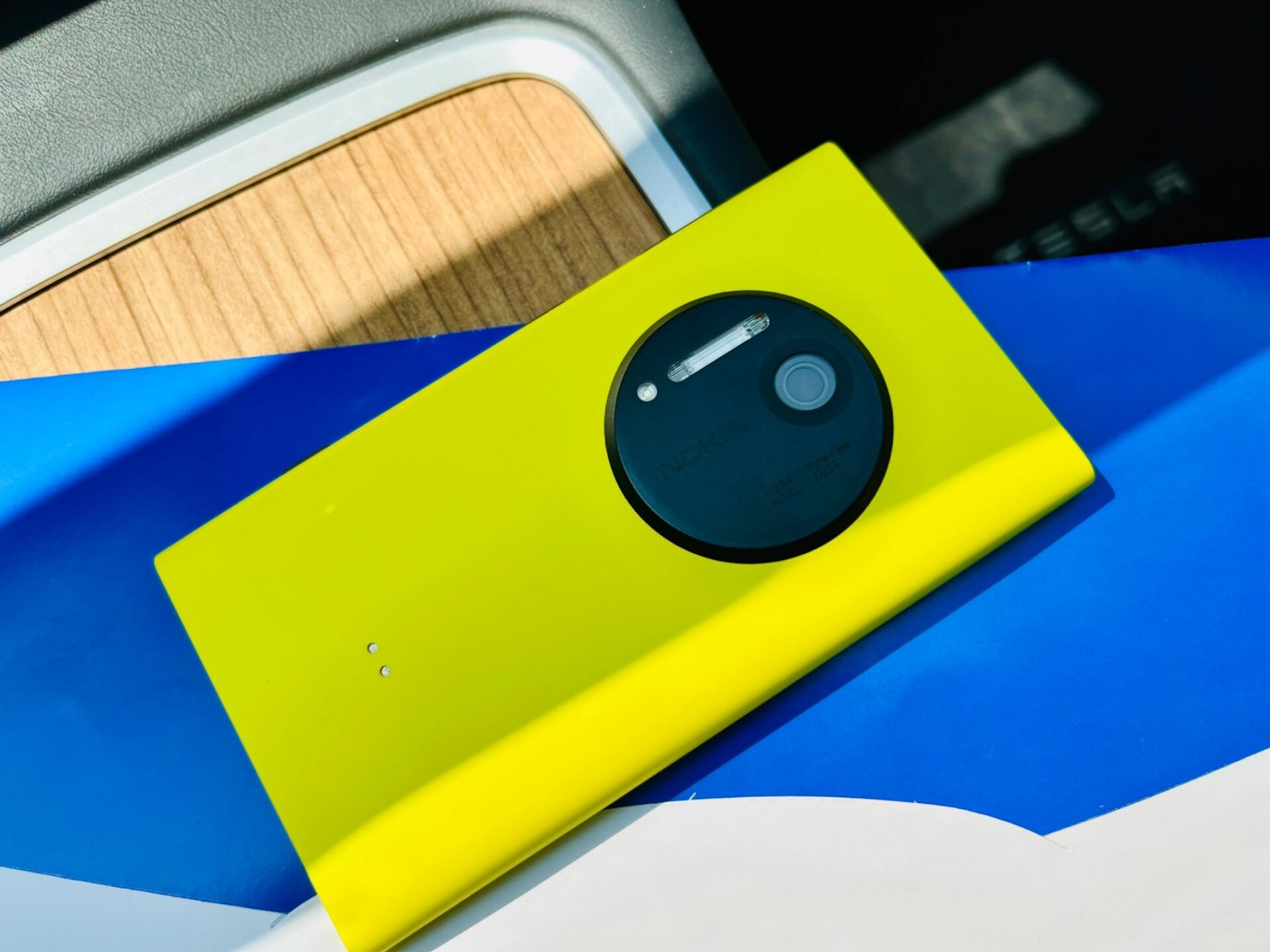 诺基亚-nokia lumia1020(奥利奥) 自从翻出来尘封多年的黑莓护照08