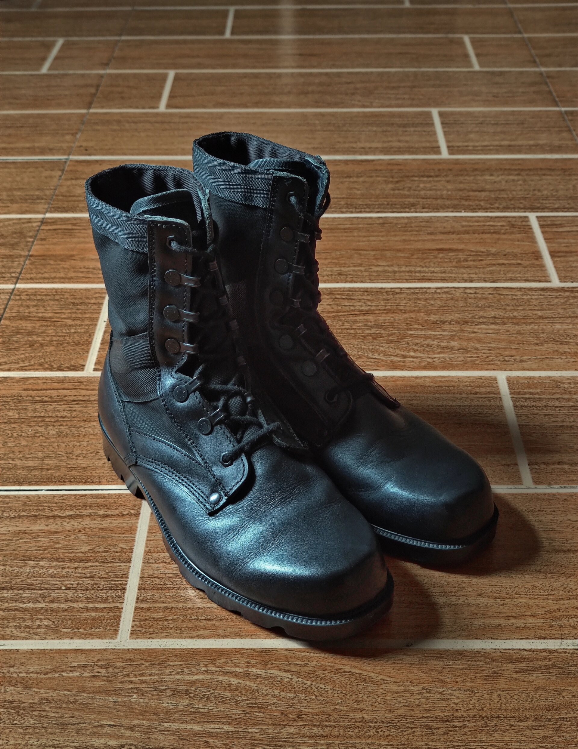 宝藏夏季作战靴骑行靴07作战靴or03作战靴? 就这样看能不能分清是几代