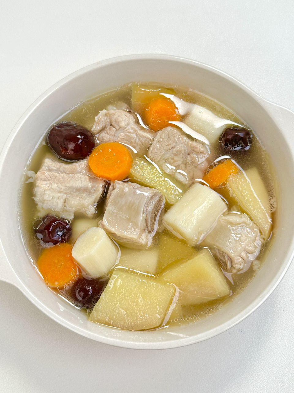 强推7515苹果山药排骨汤 甜甜的 孩子连喝两碗 春季必喝的营养汤