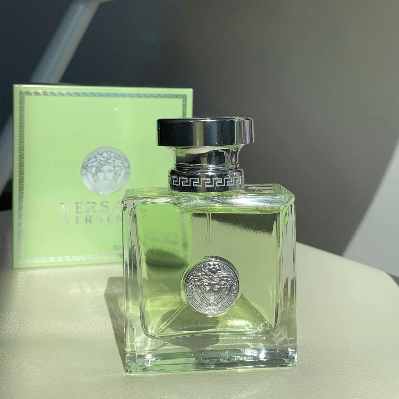 范思哲versace |心动地中海女士香水edt  刚到手的香水嘿嘿,最开始盲