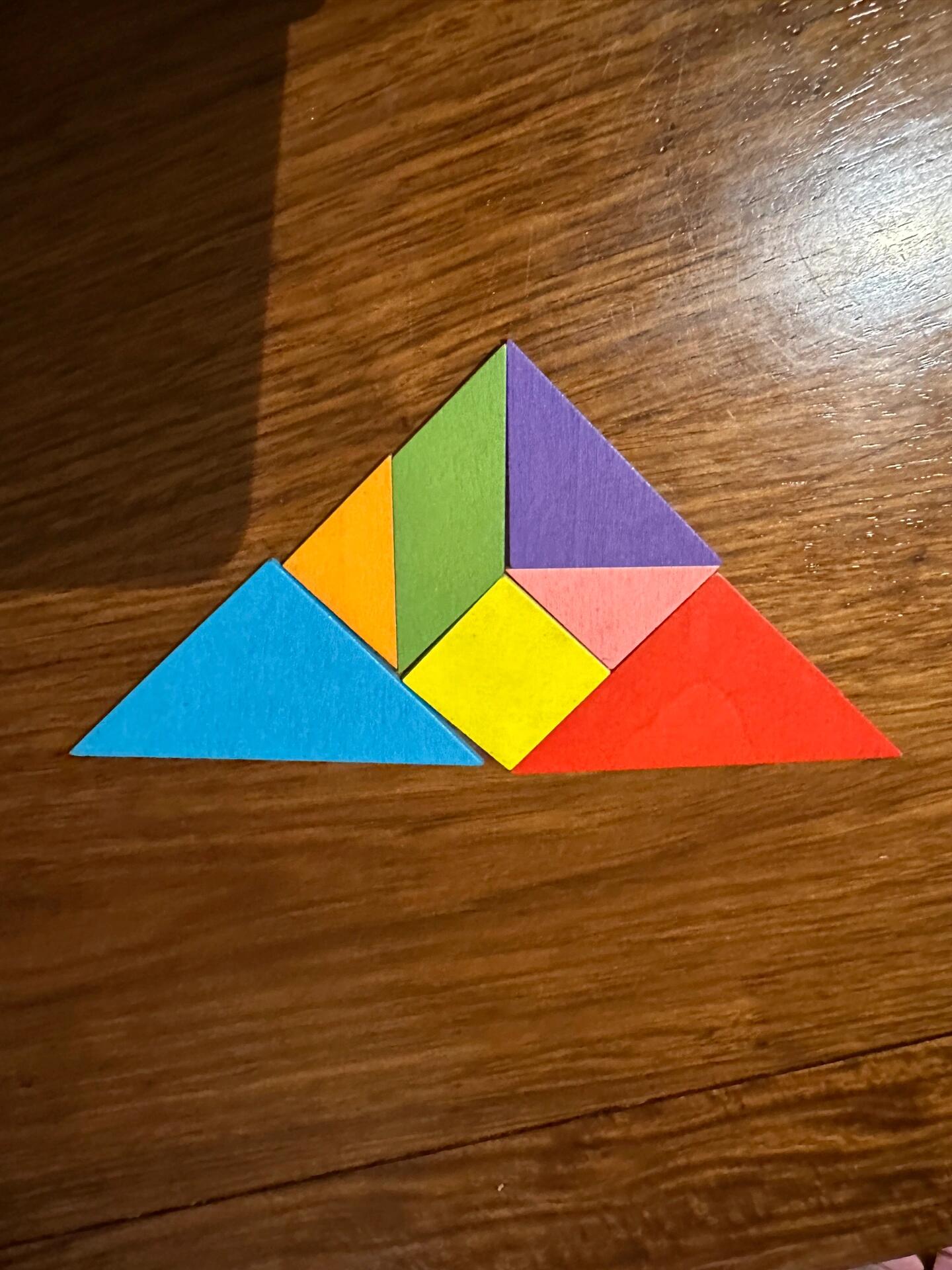 七巧板各种拼法,让孩子多练.