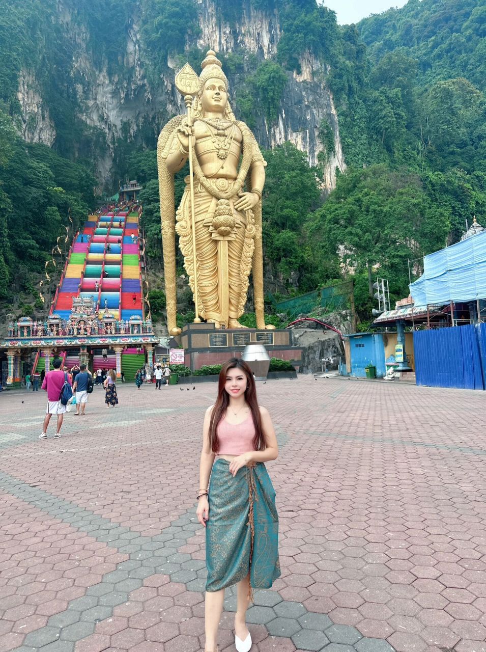 9890吉隆坡景点黑风洞|99batu caves96  是一个洞穴77寺庙