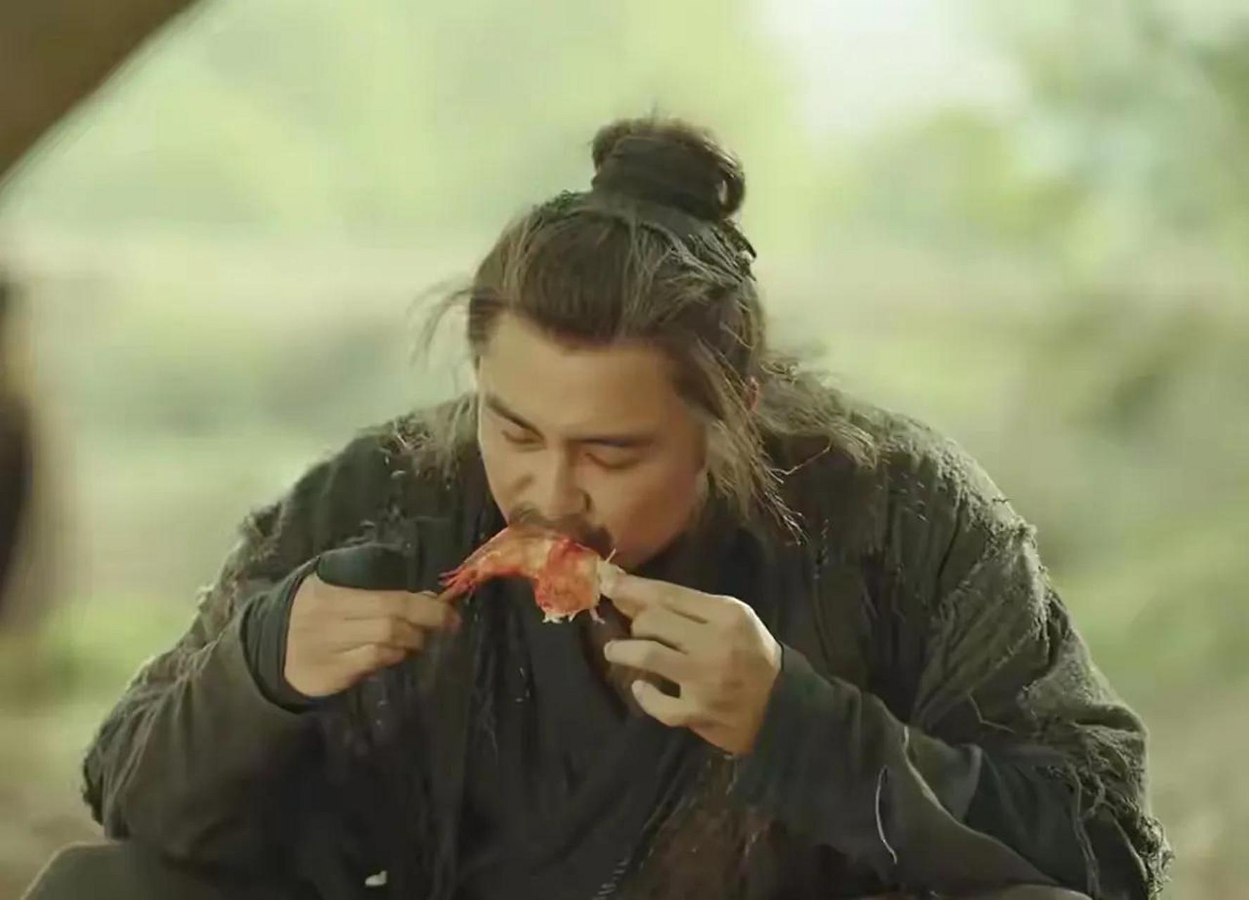 洪七公不是丐帮帮主吗? 吃个鸡腿怎么还小心翼翼的翘兰花指呢?