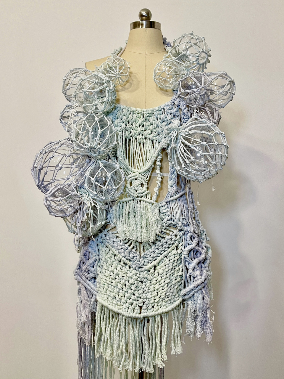 手工编织|服装编织61扎染工艺 手工编织裙 工艺:手工编织,煮染 材料