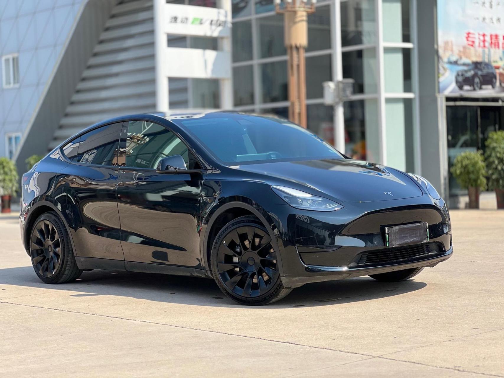 特斯拉model y2022款图片