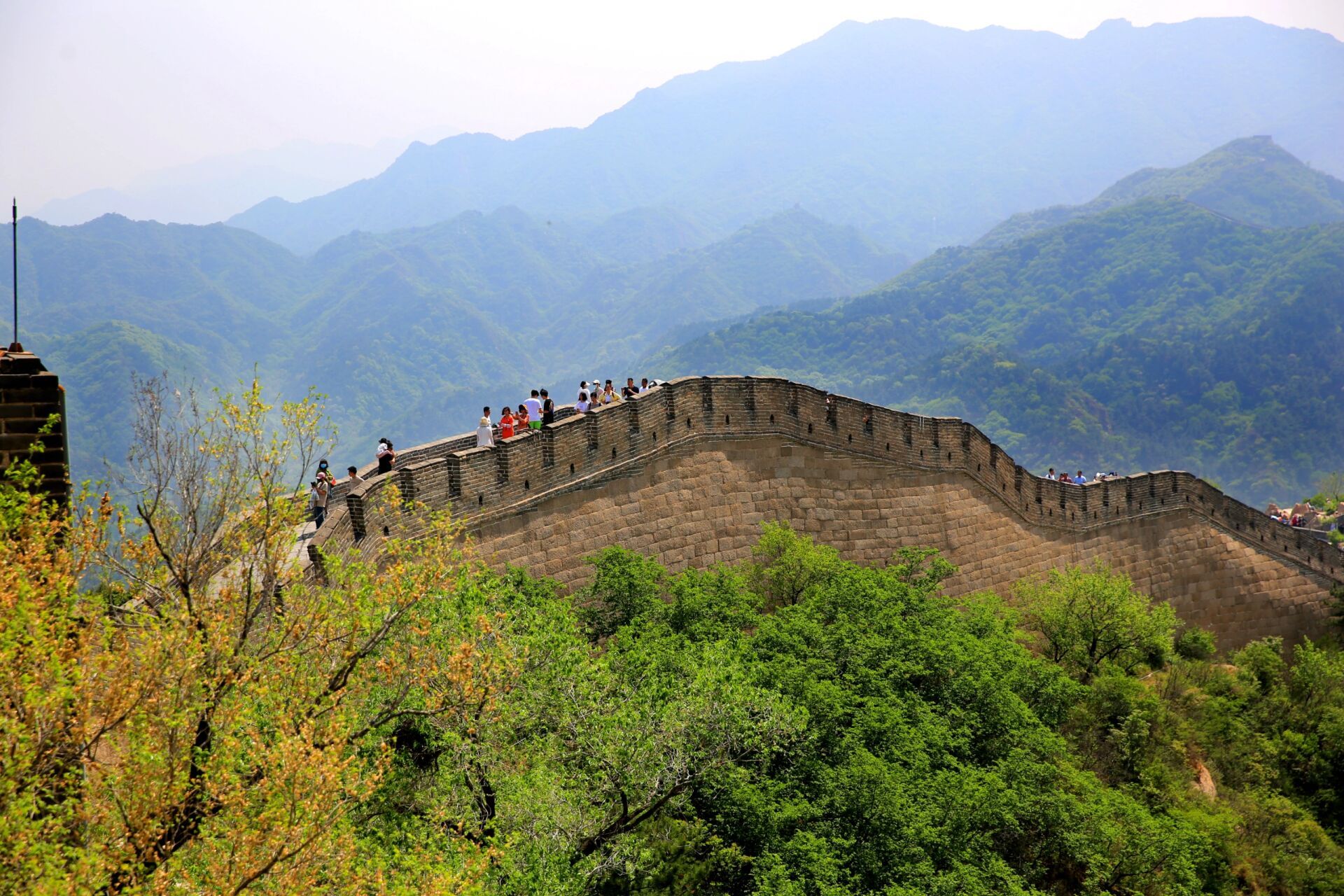 八达岭长城是明代万里长城最早向游客开放的地段,位于北京市延庆蔷