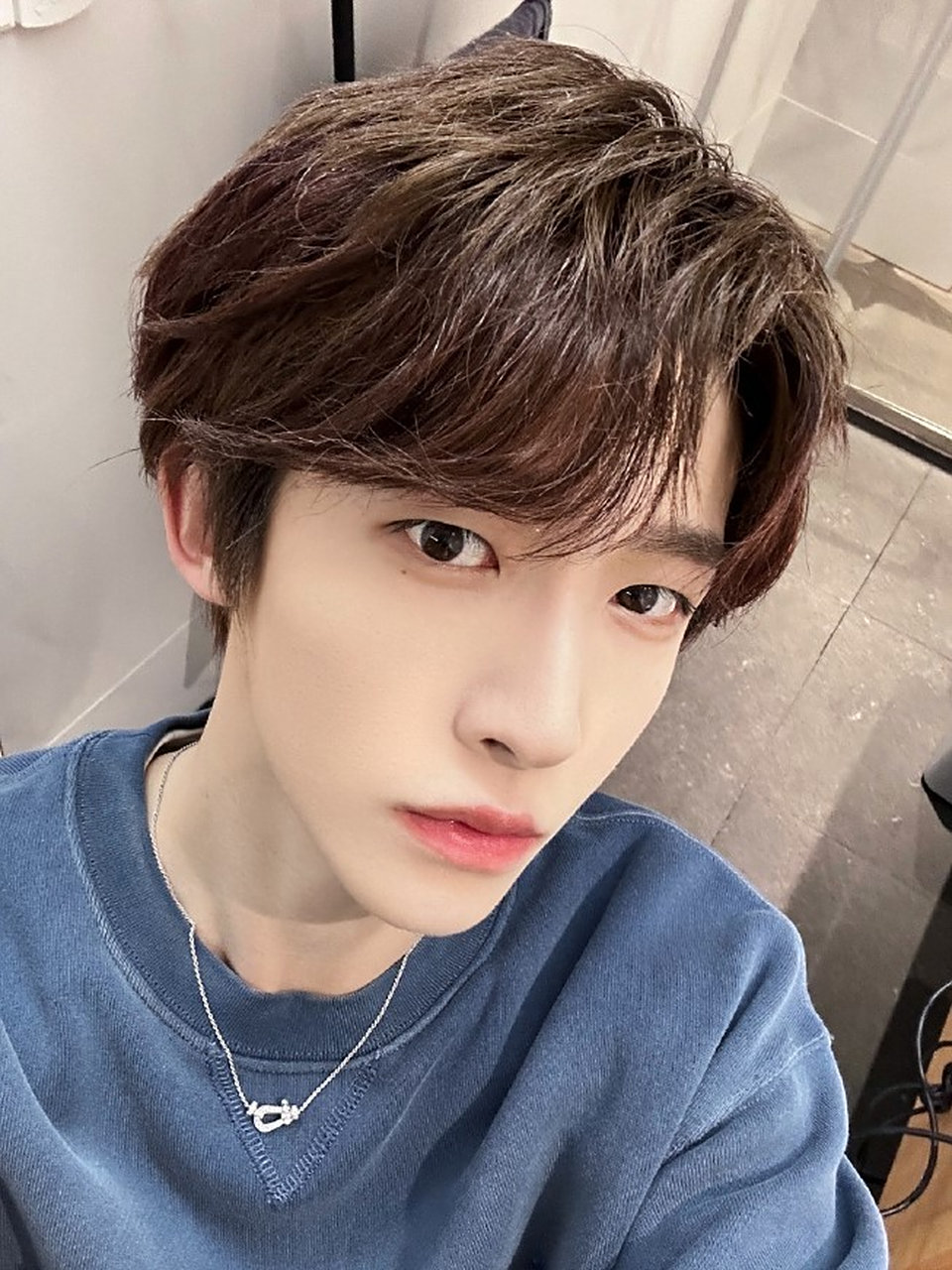 君君每日安利#  #刘宇国风美少年#  @into1_刘宇 这几张怼脸自拍狠狠