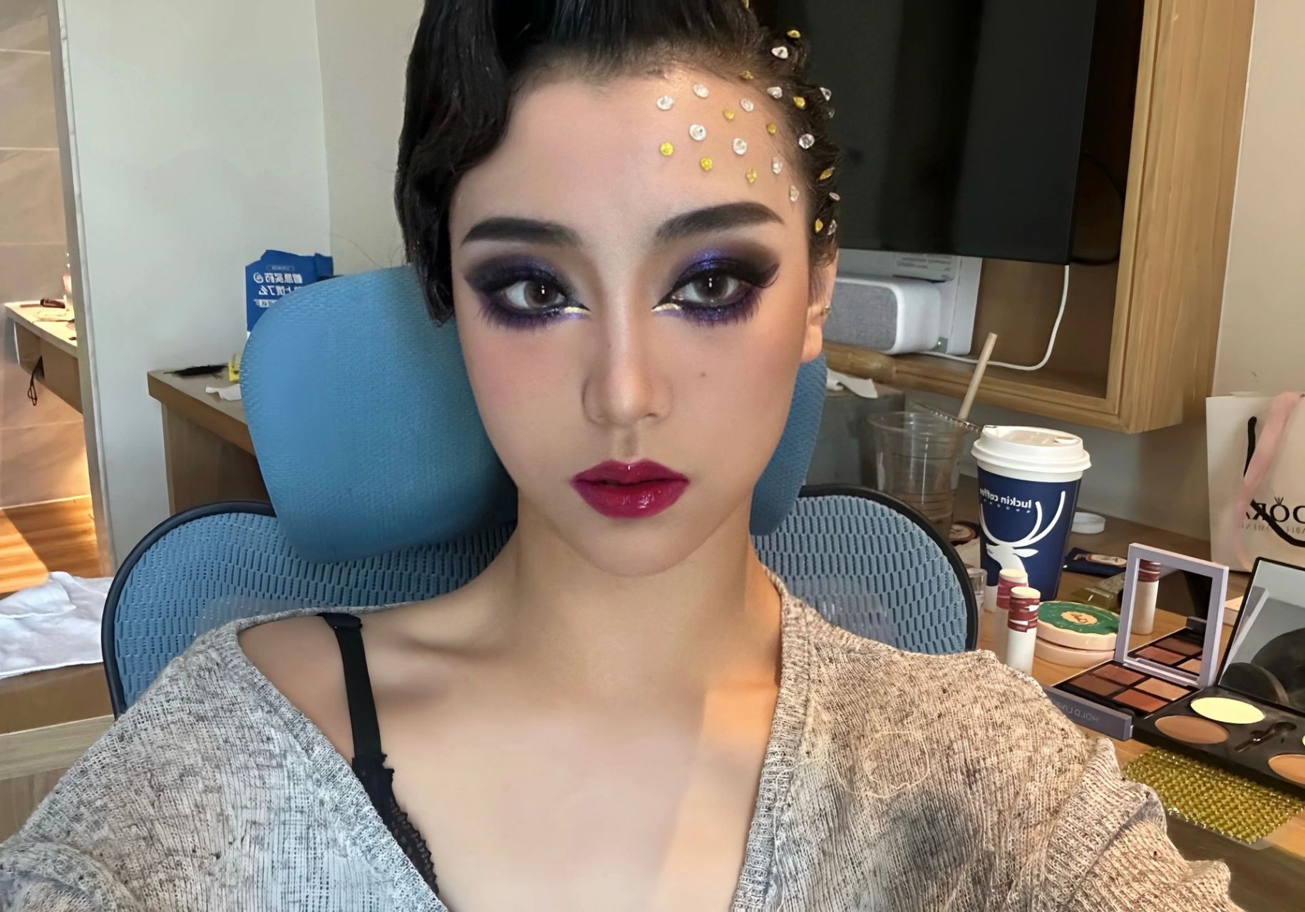 国标舞妆容 摩登舞 拉丁舞    新出炉国标妆容 顺便卖赛服 啦啦啦