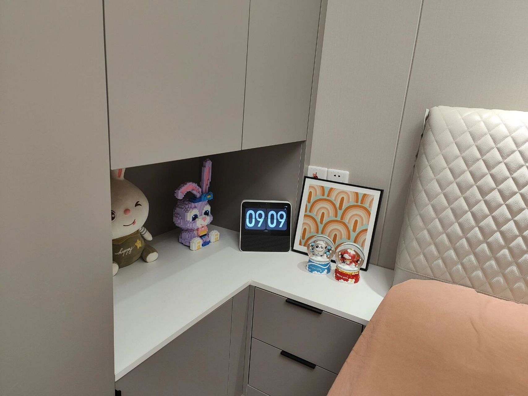 被邻居夸爆的床头柜衣柜一体,转角柜来咯～ 由于空间有限,只能放40cm