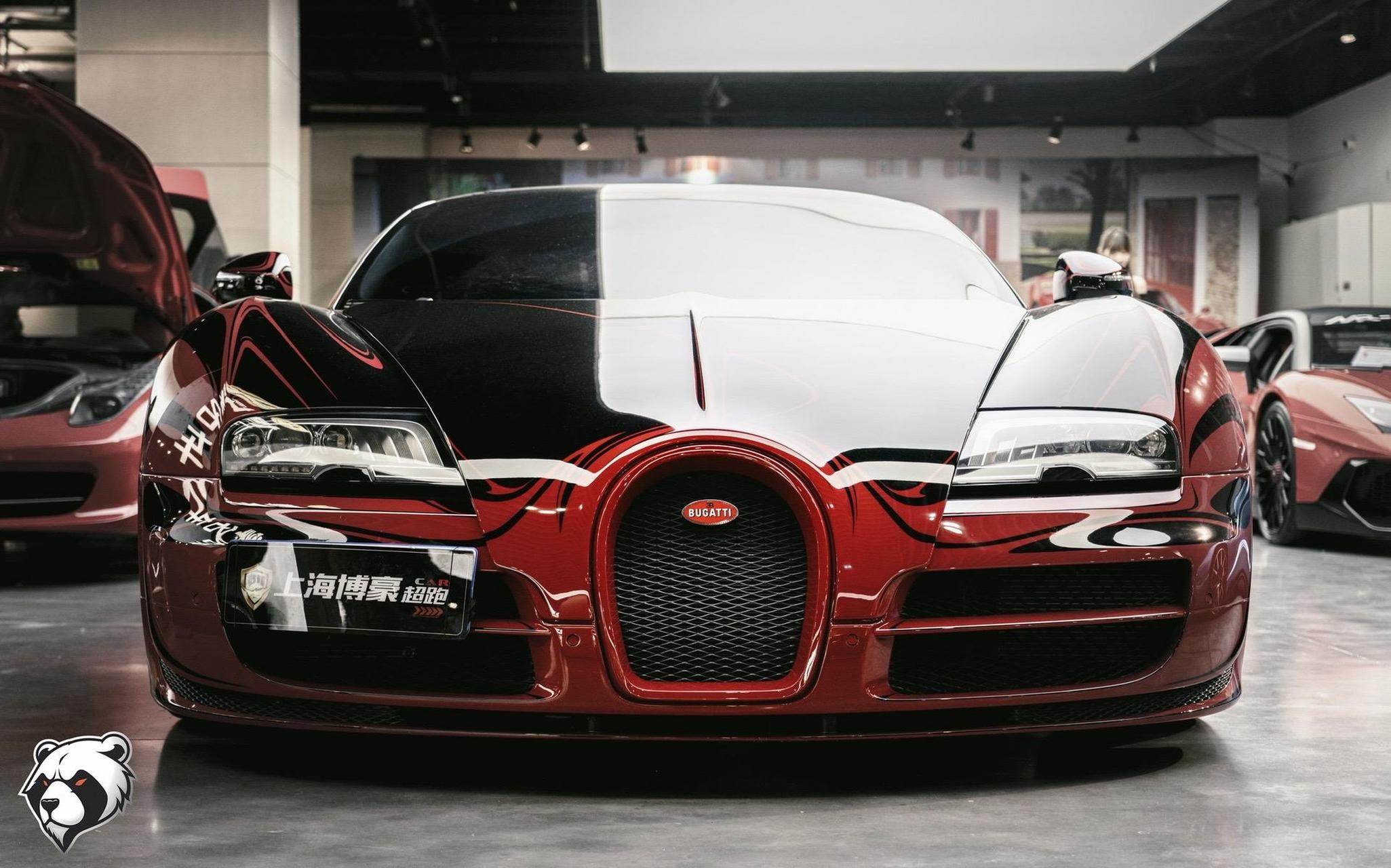 实拍国内孤品敞篷布加迪威龙.