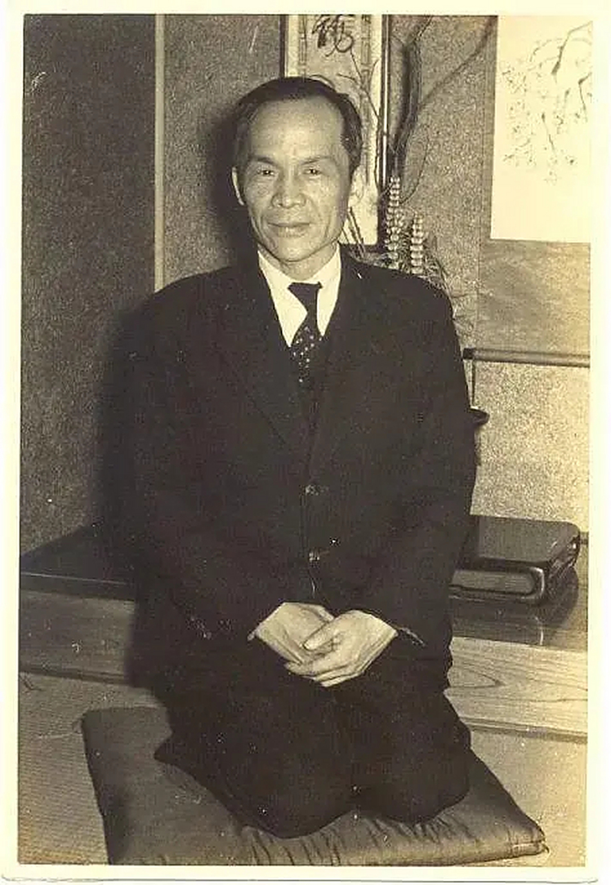 胡兰成在《今生今世》里,应该重新演绎甚至杜撰了不少情节.