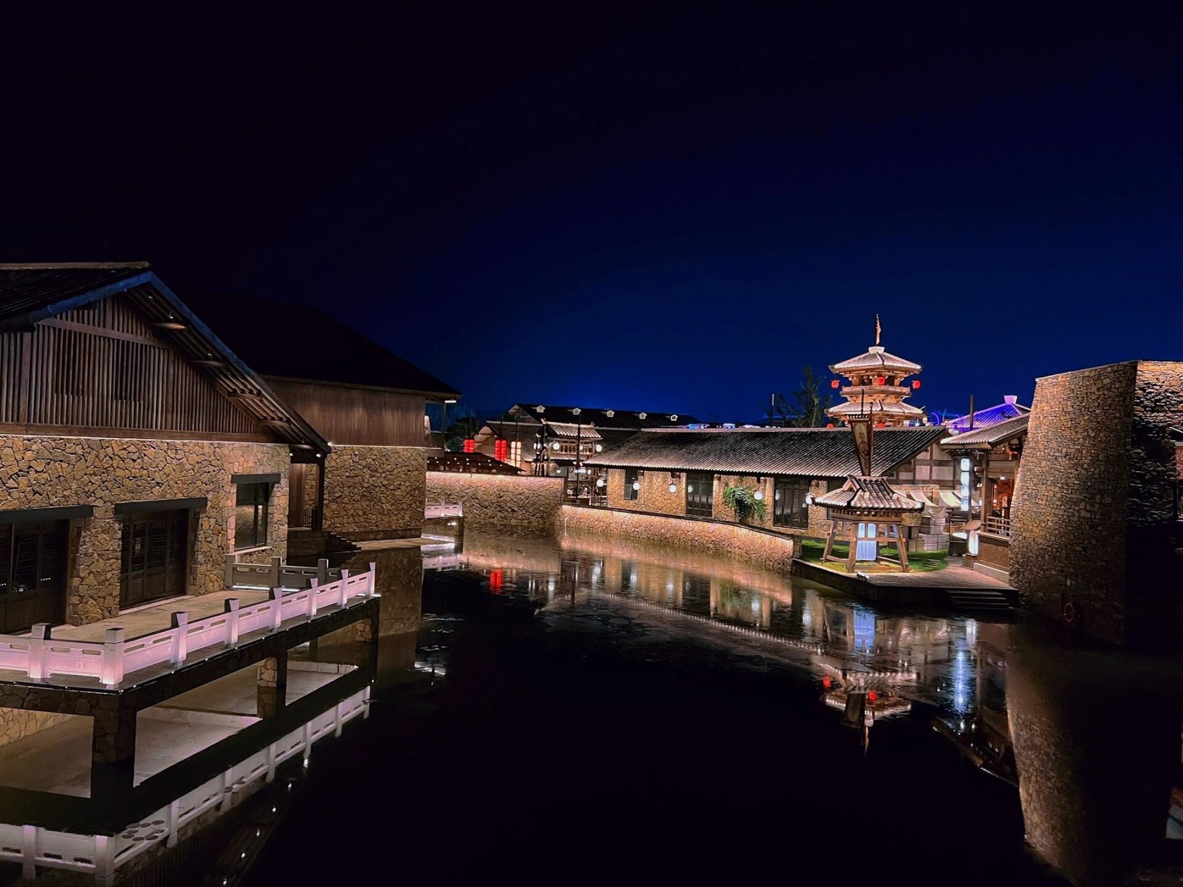 钟祥莫愁村 没来莫愁村之前心里腹诽着全国的古镇都差不多一个模样