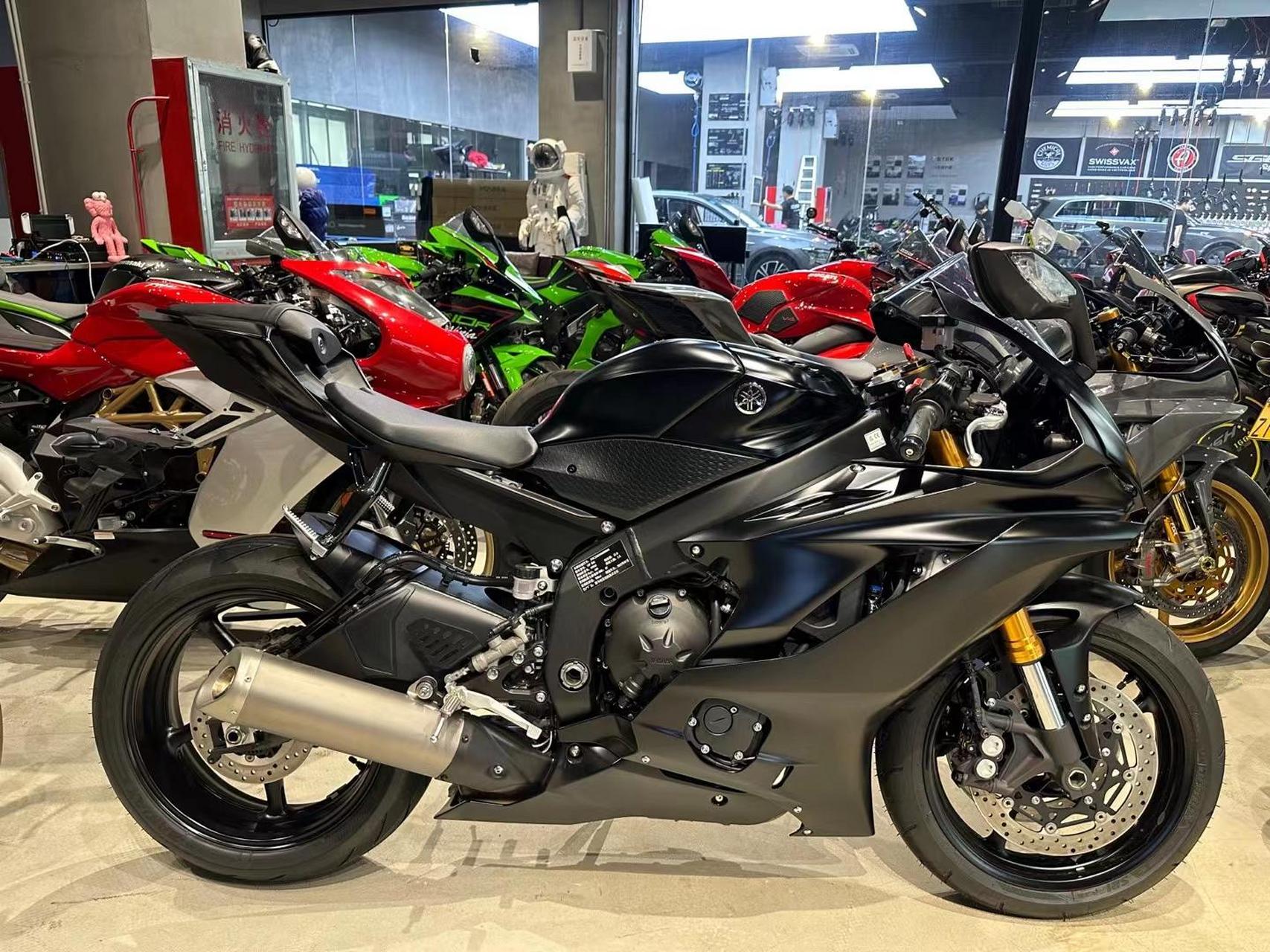 雅马哈r6 普通赛道版!23款!今年4-5月出厂!7月底到港!10月初交车!